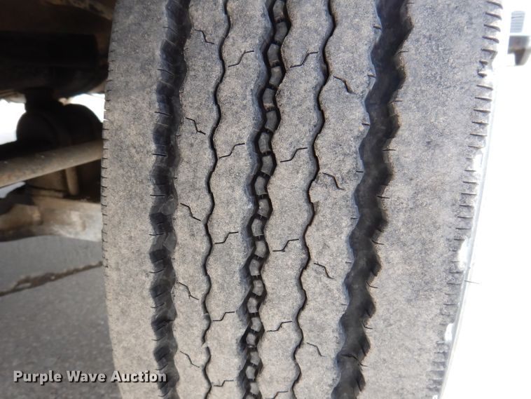 image for item KG9965 1994 Mack CH613  semi truck