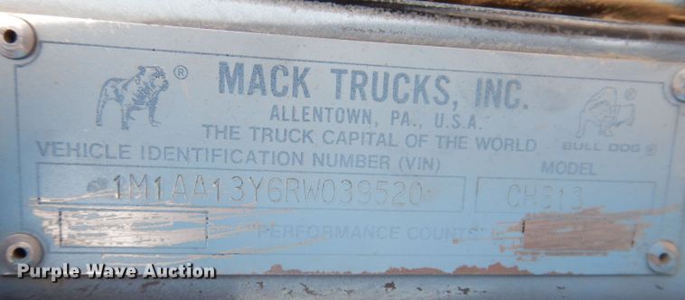 image for item KG9965 1994 Mack CH613  semi truck