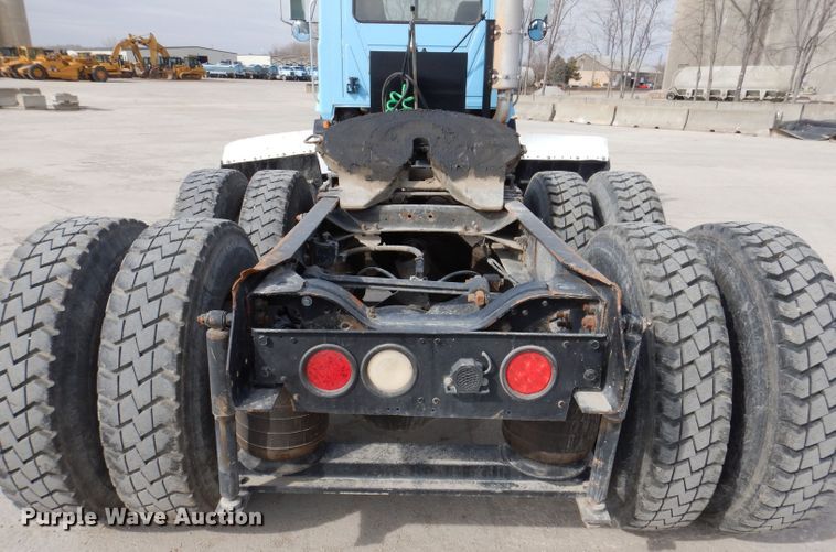 image for item KG9966 1996 Mack CH613  semi truck