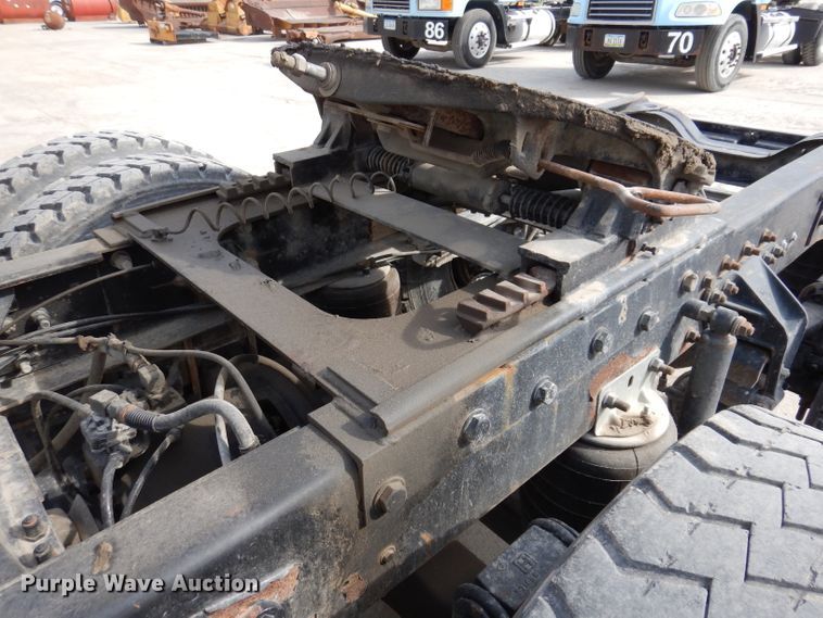 image for item KG9966 1996 Mack CH613  semi truck