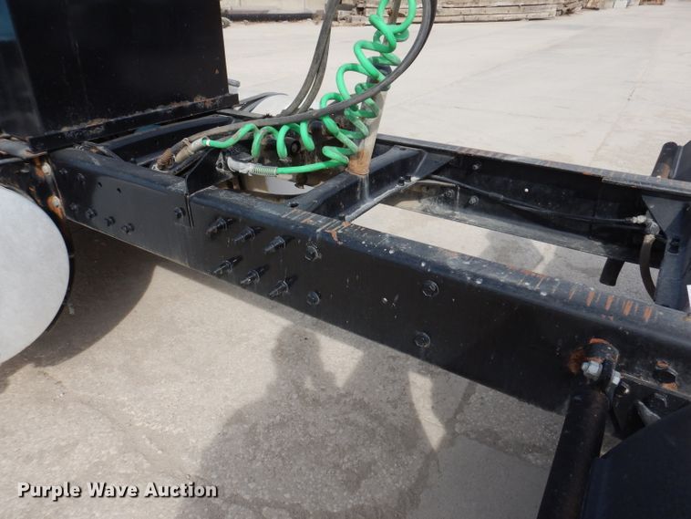 image for item KG9966 1996 Mack CH613  semi truck