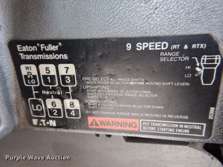 image for item KG9966 1996 Mack CH613  semi truck