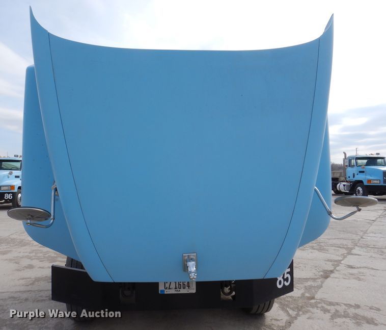 image for item KG9966 1996 Mack CH613  semi truck