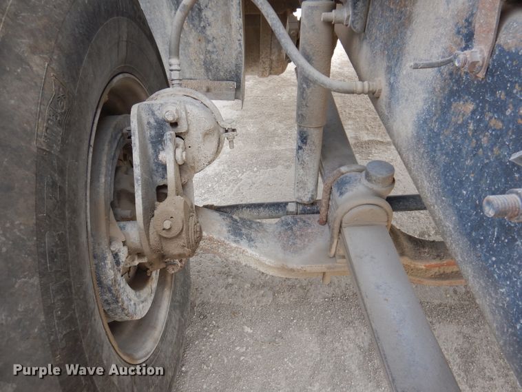 image for item KG9966 1996 Mack CH613  semi truck