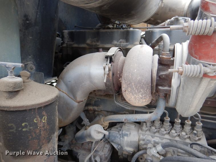 image for item KG9966 1996 Mack CH613  semi truck