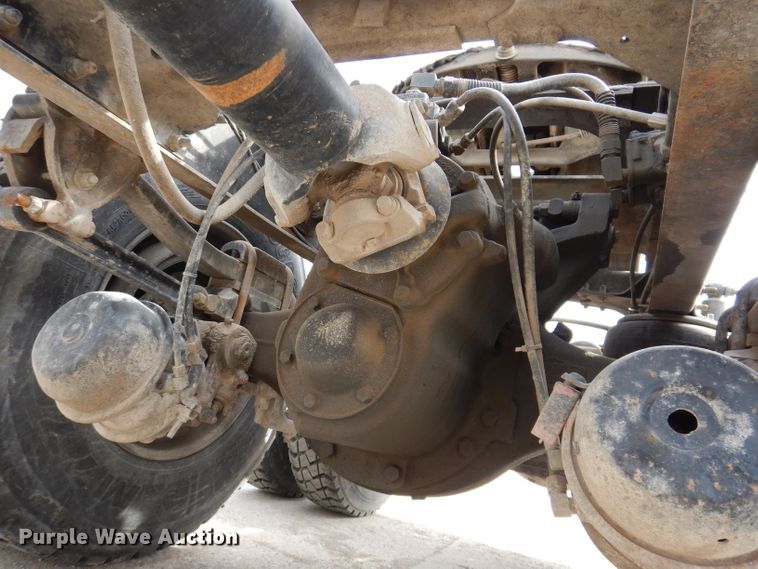 image for item KG9966 1996 Mack CH613  semi truck