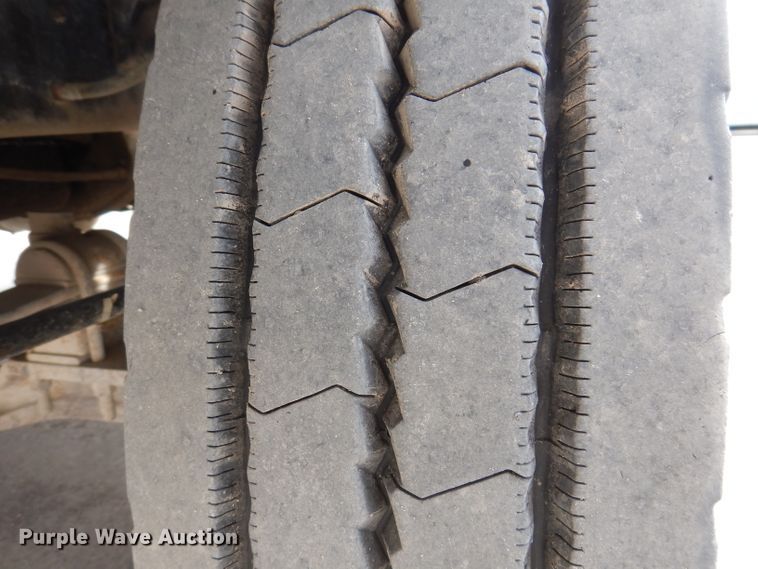 image for item KG9966 1996 Mack CH613  semi truck