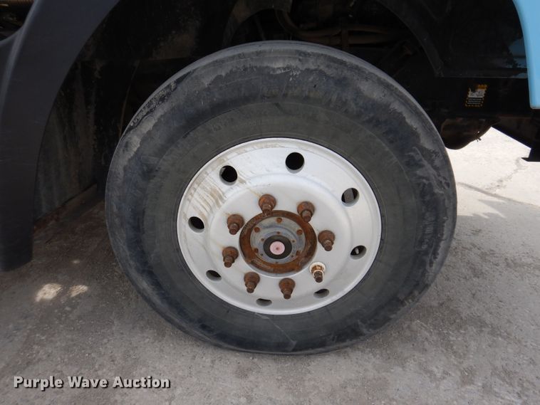 image for item KG9966 1996 Mack CH613  semi truck