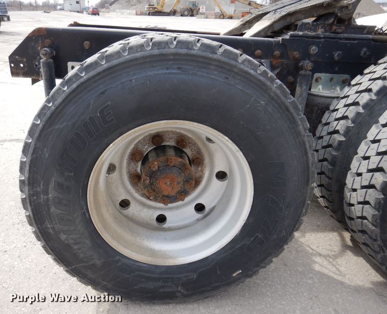 image for item KG9966 1996 Mack CH613  semi truck