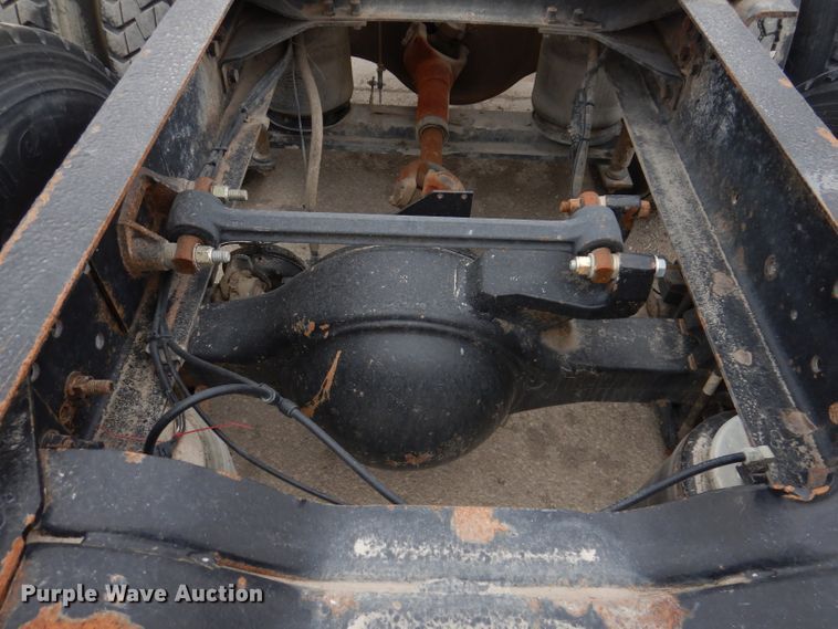 image for item KG9967 2000 Mack CX613  semi truck