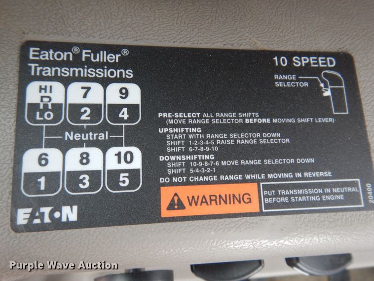 image for item KG9967 2000 Mack CX613  semi truck