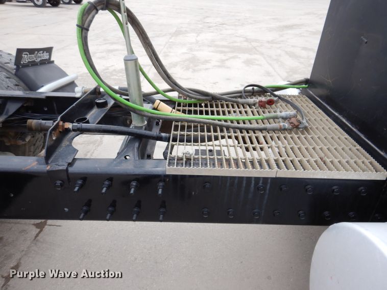 image for item KG9968 1996 Mack CH613  semi truck