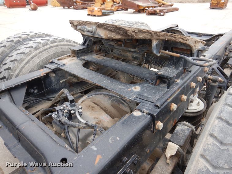 image for item KG9968 1996 Mack CH613  semi truck