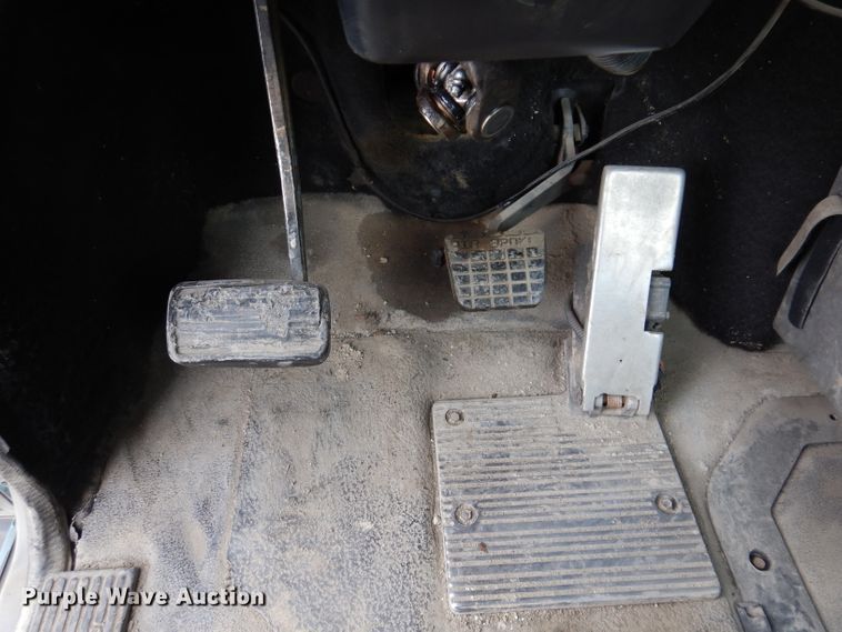 image for item KG9968 1996 Mack CH613  semi truck