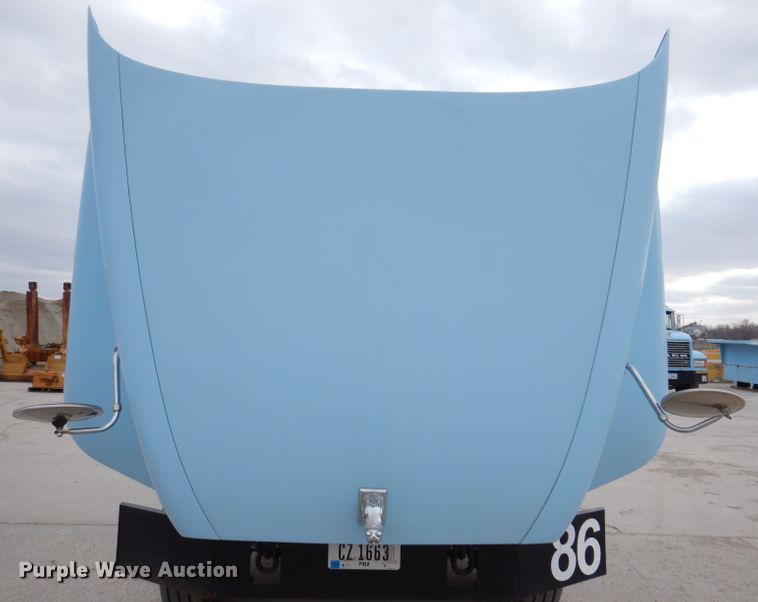 image for item KG9968 1996 Mack CH613  semi truck