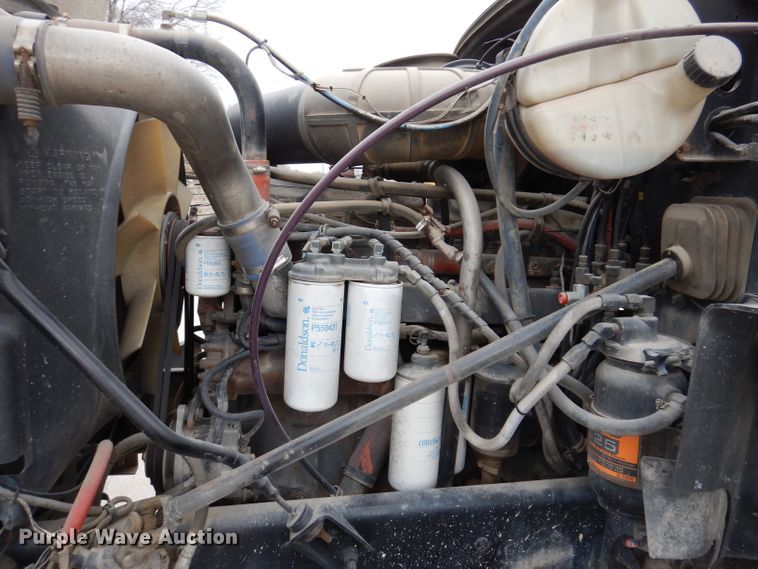 image for item KG9968 1996 Mack CH613  semi truck