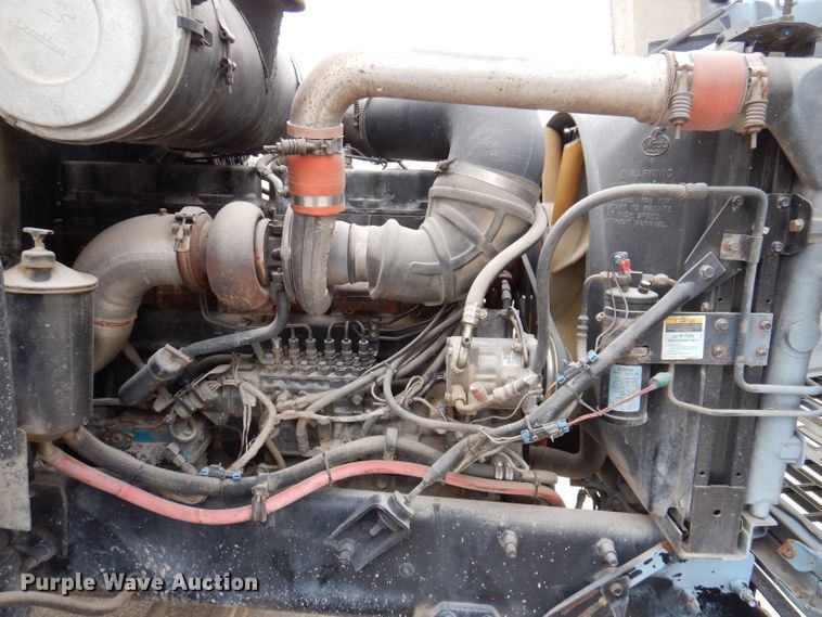 image for item KG9968 1996 Mack CH613  semi truck