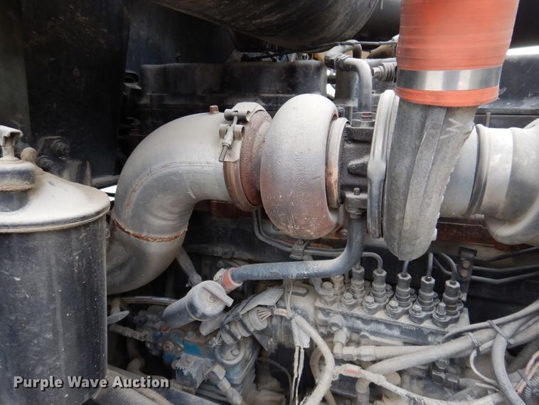 image for item KG9968 1996 Mack CH613  semi truck