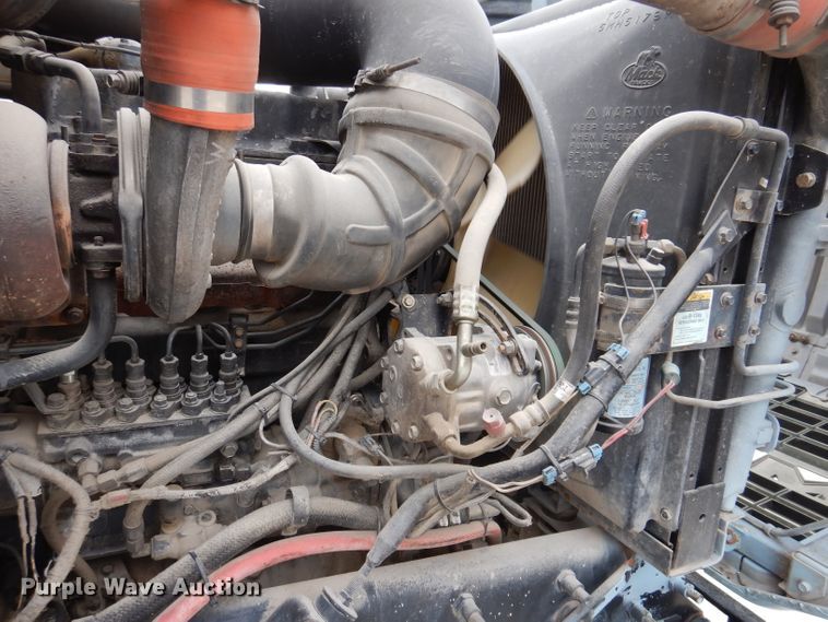 image for item KG9968 1996 Mack CH613  semi truck