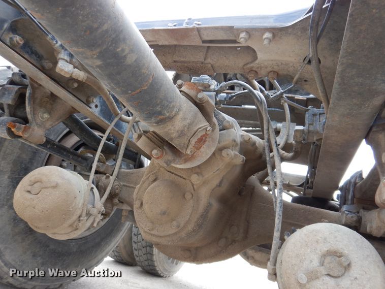 image for item KG9968 1996 Mack CH613  semi truck