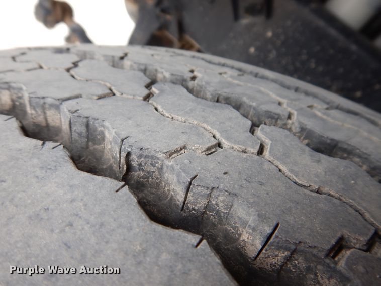 image for item KG9968 1996 Mack CH613  semi truck