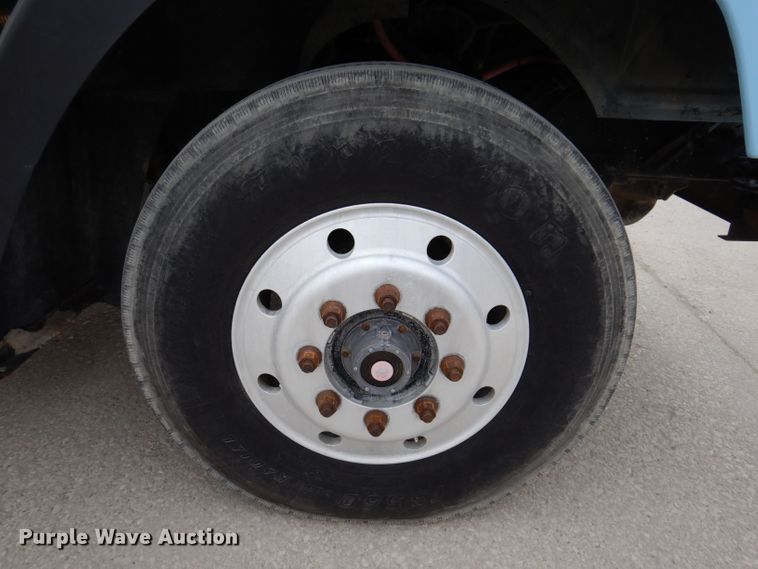 image for item KG9968 1996 Mack CH613  semi truck