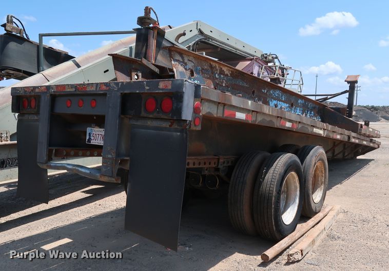 image for item KQ9850 1984 Aztec  extendable flatbed trailer