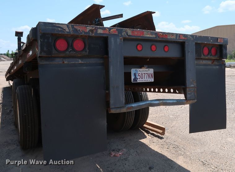 image for item KQ9850 1984 Aztec  extendable flatbed trailer