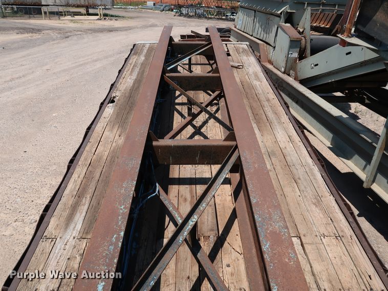 image for item KQ9850 1984 Aztec  extendable flatbed trailer