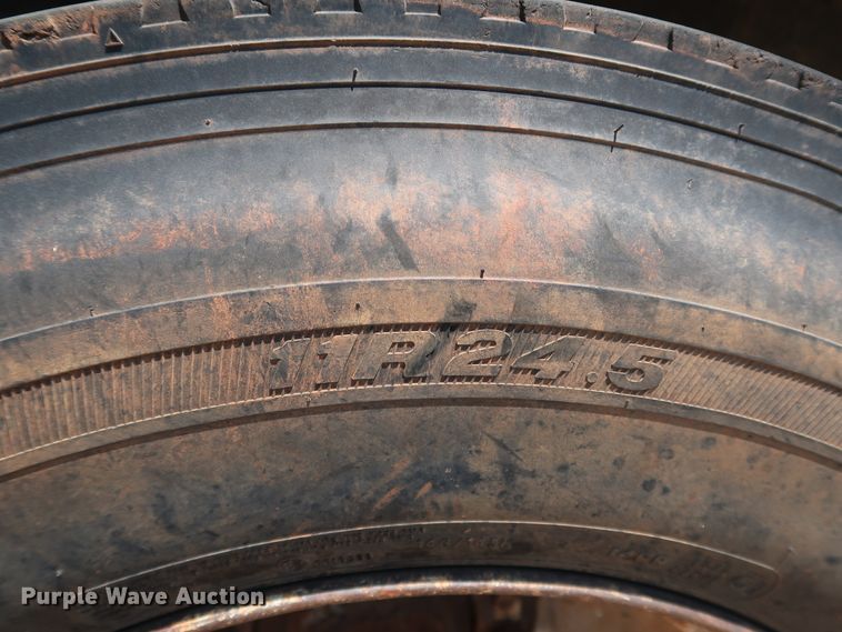 image for item KQ9850 1984 Aztec  extendable flatbed trailer