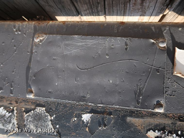 image for item KQ9850 1984 Aztec  extendable flatbed trailer