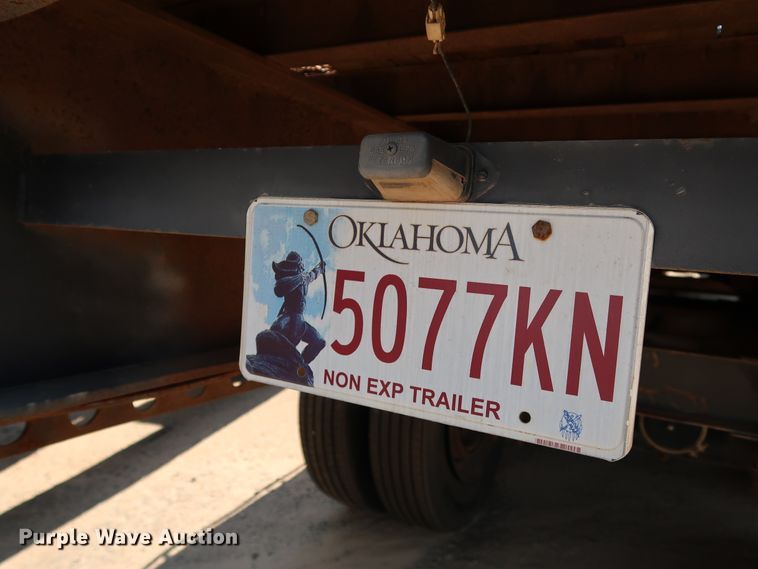 image for item KQ9850 1984 Aztec  extendable flatbed trailer