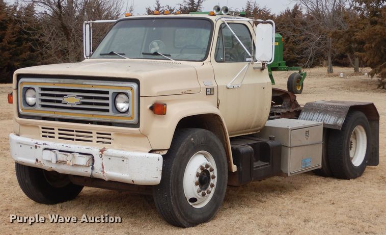 image for item LJ9794 1985 Chevrolet C70  truck