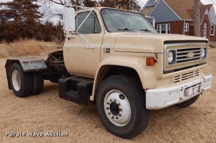 image for item LJ9794 1985 Chevrolet C70  truck