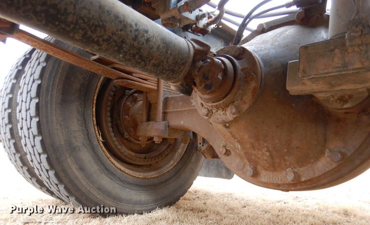 image for item LJ9794 1985 Chevrolet C70  truck