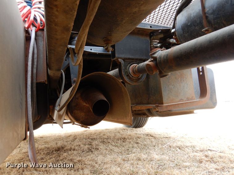 image for item LJ9794 1985 Chevrolet C70  truck