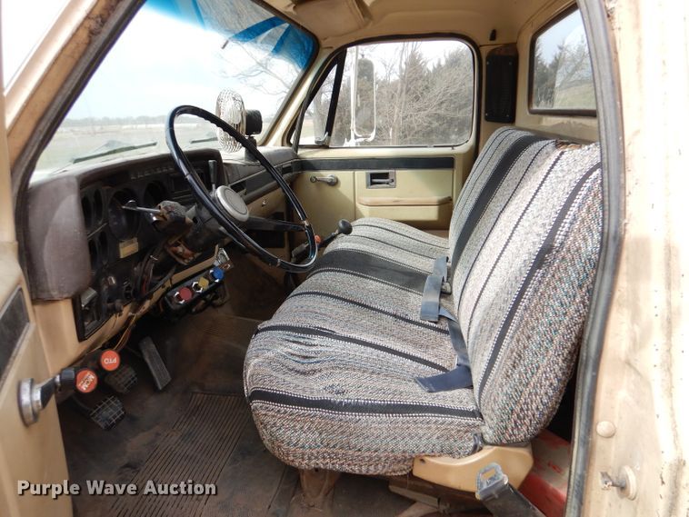 image for item LJ9794 1985 Chevrolet C70  truck