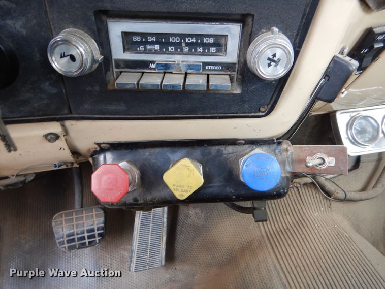 image for item LJ9794 1985 Chevrolet C70  truck