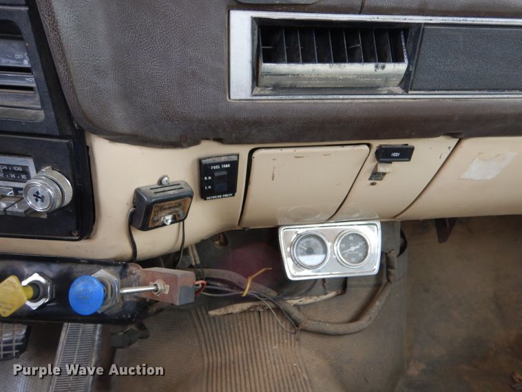 image for item LJ9794 1985 Chevrolet C70  truck