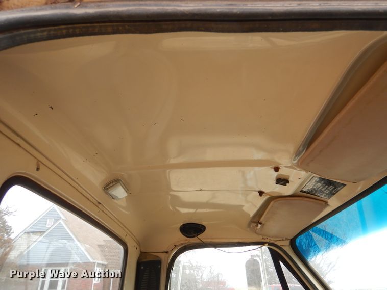 image for item LJ9794 1985 Chevrolet C70  truck