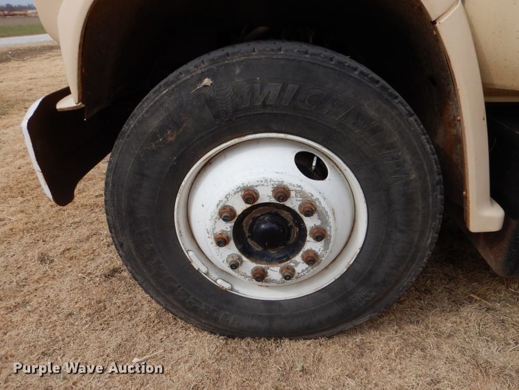 image for item LJ9794 1985 Chevrolet C70  truck