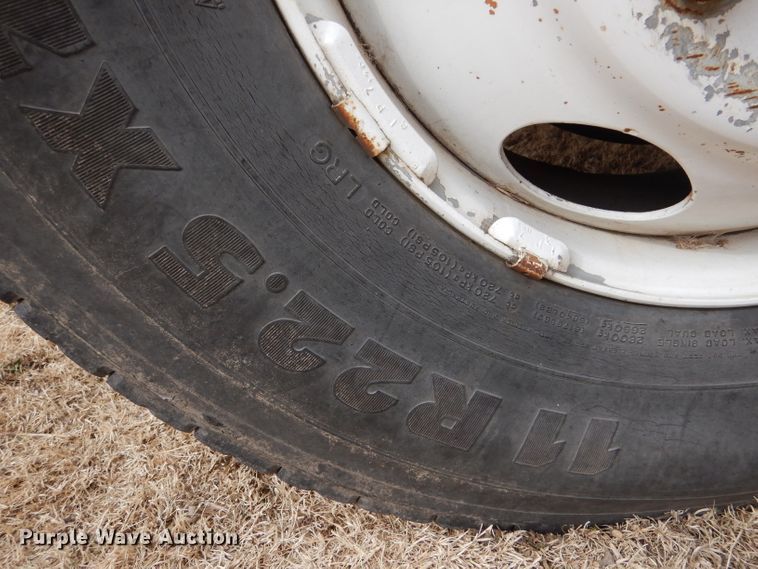 image for item LJ9794 1985 Chevrolet C70  truck