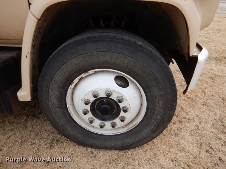 image for item LJ9794 1985 Chevrolet C70  truck