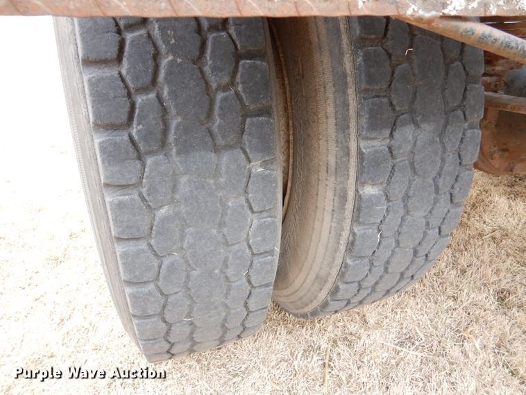 image for item LJ9794 1985 Chevrolet C70  truck