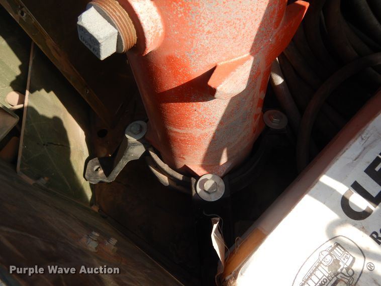 image for item DI8627 1987 Ingersoll Rand P-250-W-D-M-H268  air compressor