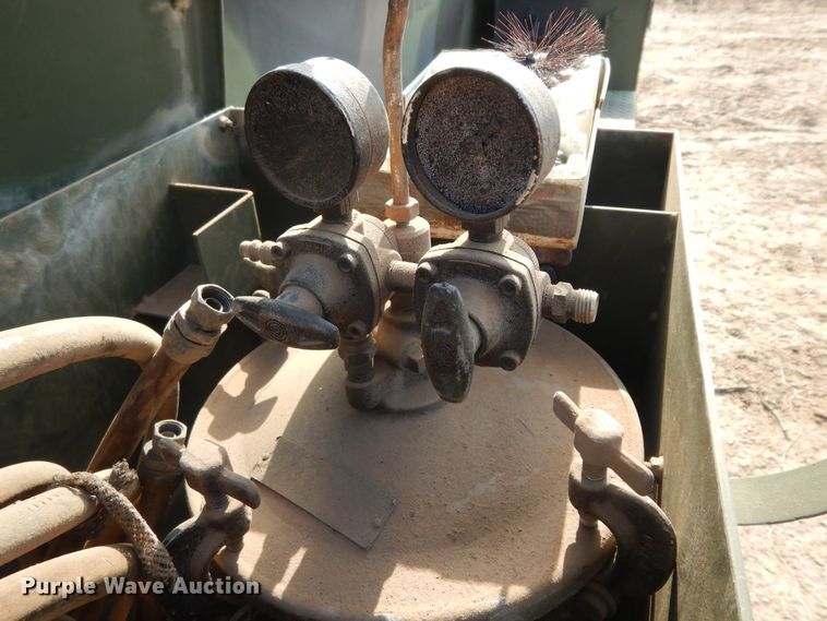 image for item DI8627 1987 Ingersoll Rand P-250-W-D-M-H268  air compressor