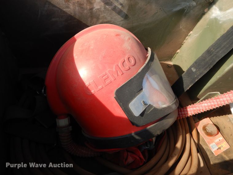 image for item DI8627 1987 Ingersoll Rand P-250-W-D-M-H268  air compressor