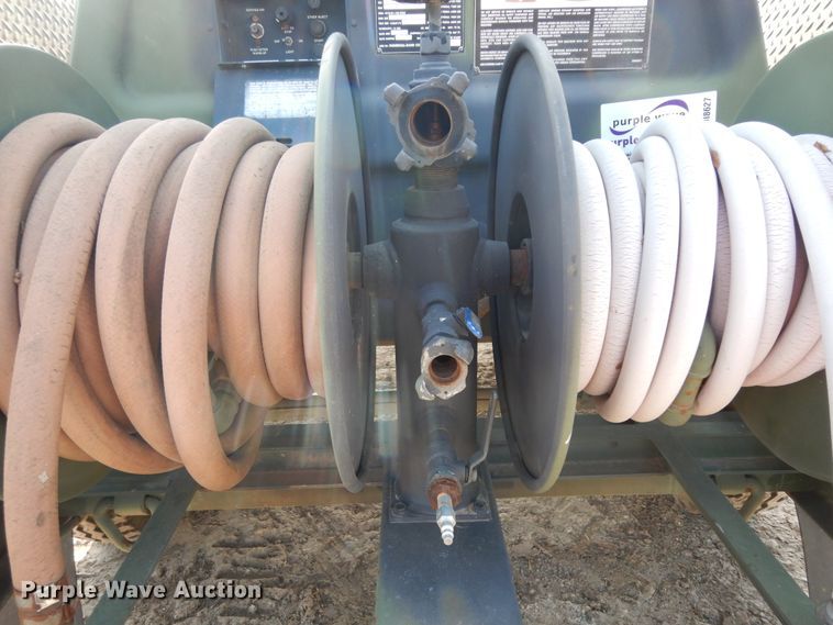 image for item DI8627 1987 Ingersoll Rand P-250-W-D-M-H268  air compressor