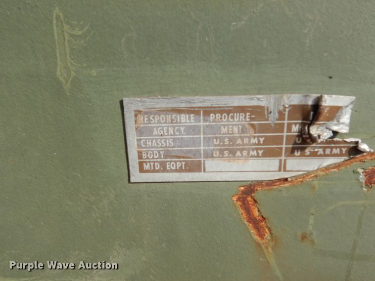 image for item DI8627 1987 Ingersoll Rand P-250-W-D-M-H268  air compressor