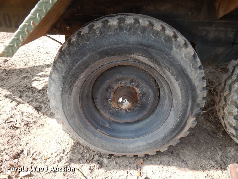 image for item DI8627 1987 Ingersoll Rand P-250-W-D-M-H268  air compressor